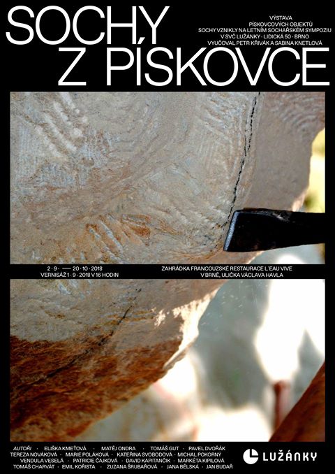 Skvostné sochy z pískovce v L´eau vive na zahrádce